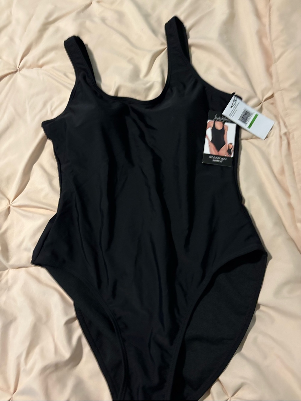 NWT Women’s Nicole Miller Studio Scoop Back One Piece Swimsuit Navy. Size L
